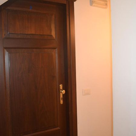 Suites Imperiali Guest House Roma Ngoại thất bức ảnh