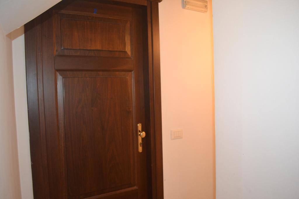 Suites Imperiali Guest House Roma Ngoại thất bức ảnh